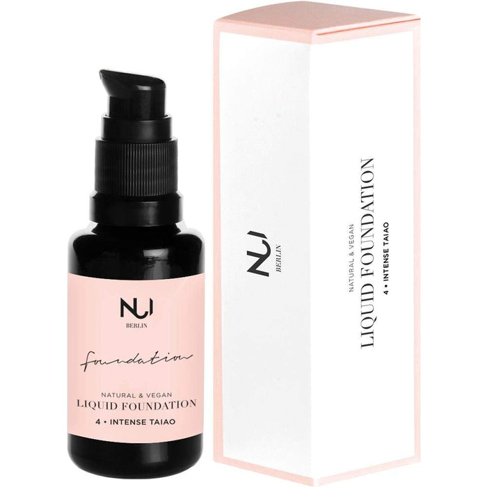 NUI Cosmetics Natural Foundation INTENSE TAIAO to ciepły, średnio jasny odcień.