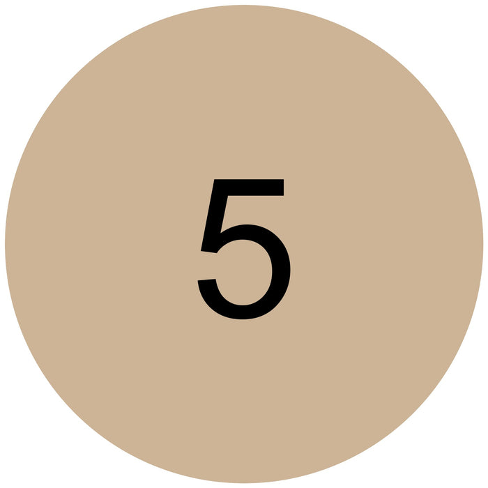 Hydro Hero CC Cream 05 Natural Ivory SPF15 30 ml ESSENCE