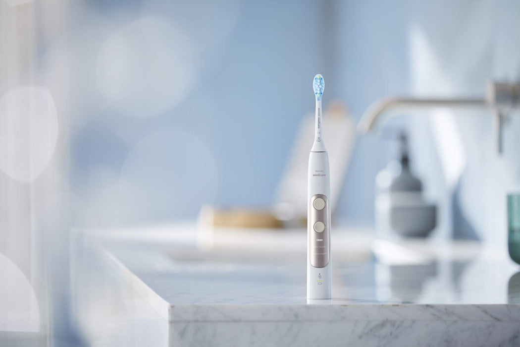 Philips Sonicare ExpertClean 7300 elektryczna szczoteczka do zębów HX9611/19, z technologią soniczną, kontrola docisku, etui podróżne, dwupak, biała