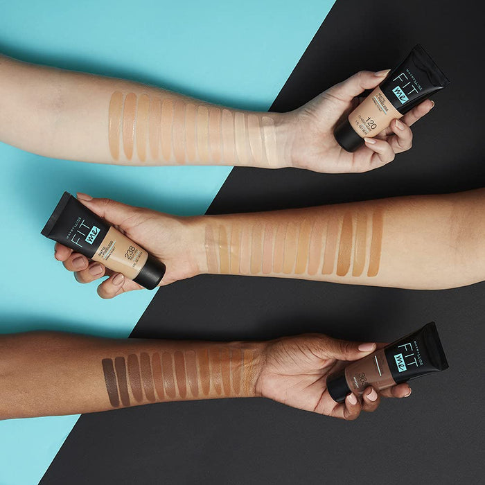 Maybelline New York Fit Me Matte+Poreless matujący podkład dla skóry mieszanej i tłustej, fluid z glinką kosmetyczną, naturalny mat bez świecenia, 100 Warm Ivory, 30 ml