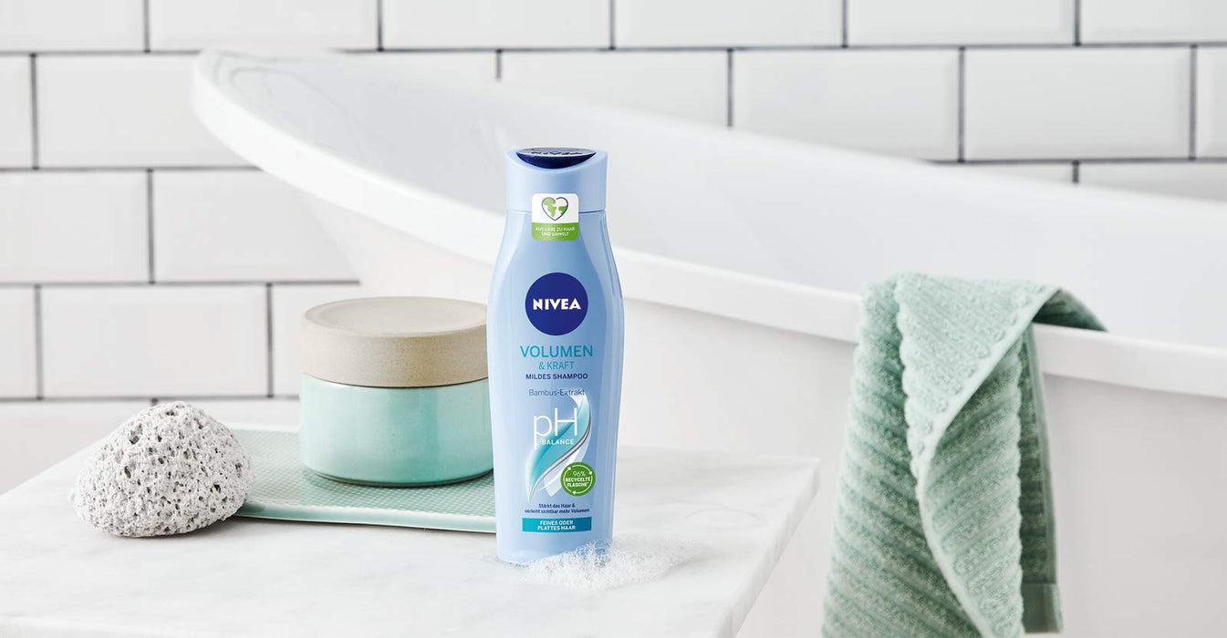 Nivea Volume & Strength łagodny szampon, 250 ml, pielęgnujący i objętościowy szampon z ekstraktem z bambusa, szampon do włosów dla widocznej większej objętości