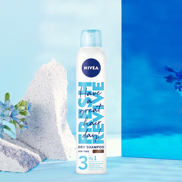 NIVEA Suchy szampon do włosów o ciemnych odcieniach 200 ml