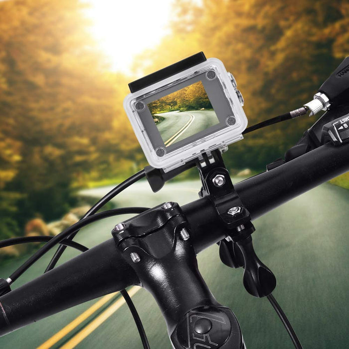Kamera sportowa, 2,0-calowy wyświetlacz TFT LCD Full HD 1080P, wodoszczelny 30 m, obsługa kamery sportowej Karta TF 32 GB, kąt 140 ° z bateriami 900 mAh i zestawami montażowymi. (Srebrny)