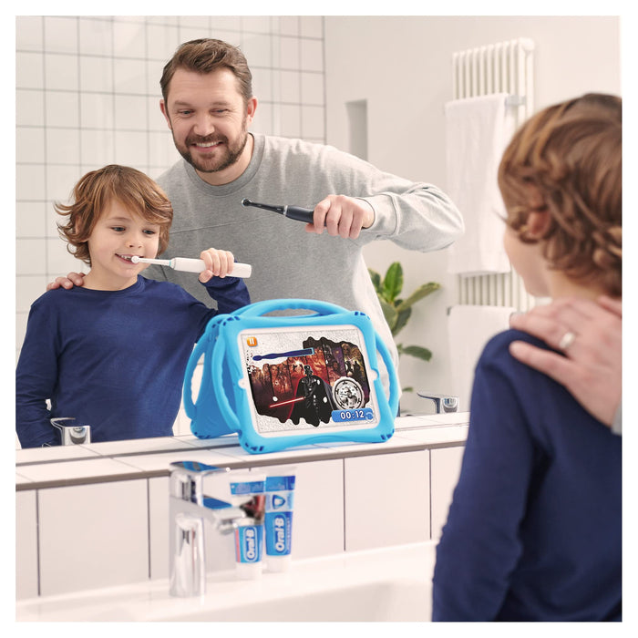 Oral-B Junior elektryczna szczoteczka do zębów dla dzieci od 6 lat, z 3 trybami czyszczenia i wizualną kontrolą docisku 360° do pielęgnacji zębów, zaprojektowana przez Braun, Star Wars, biała
