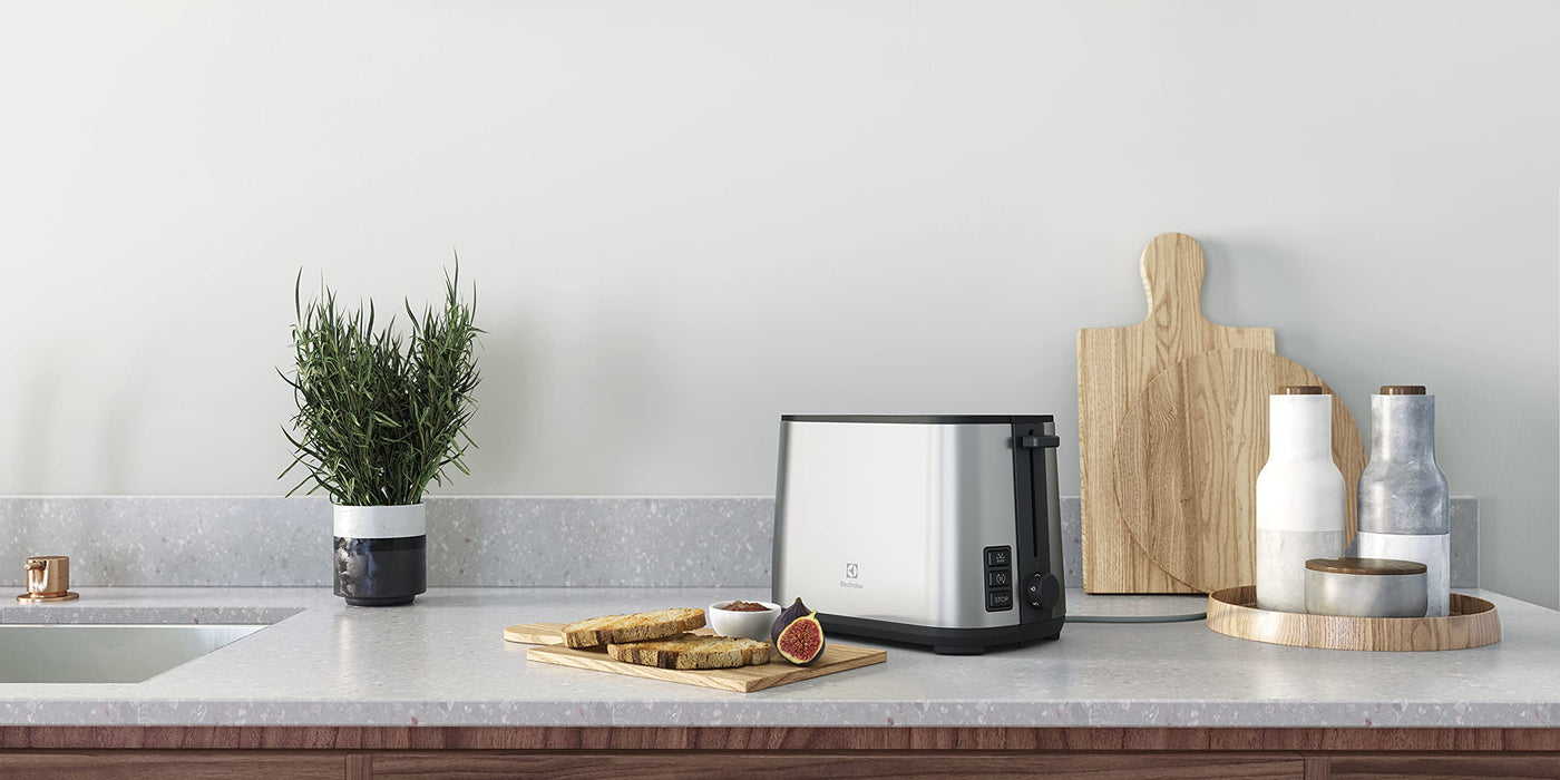 Electrolux Toster Create 4, Toster dwukomorowy, 7 stopni przyrumienienia, Funkcja stop, Funkcja rozmrażania i podgrzewania, Wyjmowana tacka na okruchy E4T1-4ST, Szczotkowana stal nierdzewna