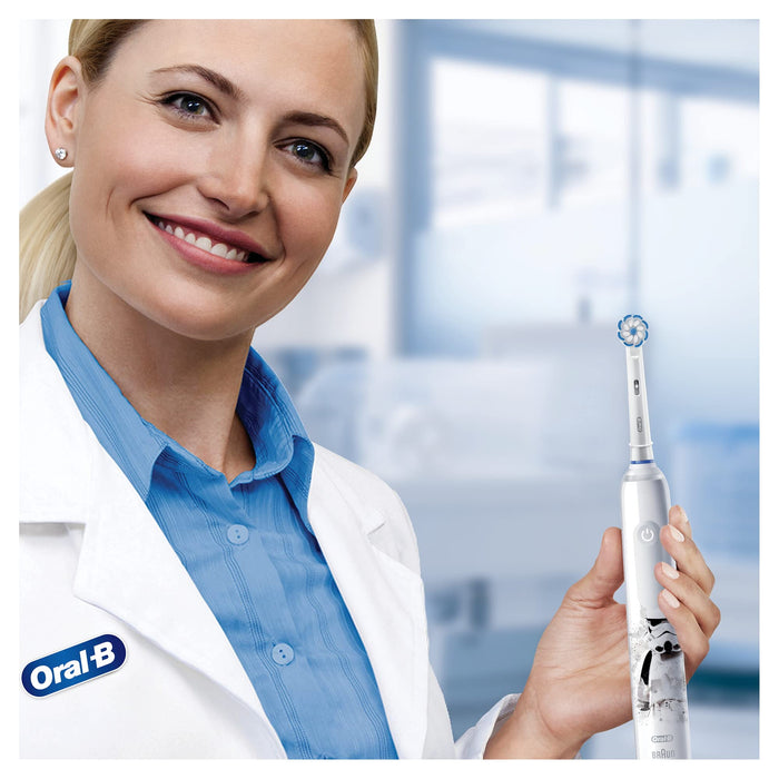 Oral-B Junior elektryczna szczoteczka do zębów dla dzieci od 6 lat, z 3 trybami czyszczenia i wizualną kontrolą docisku 360° do pielęgnacji zębów, zaprojektowana przez Braun, Star Wars, biała