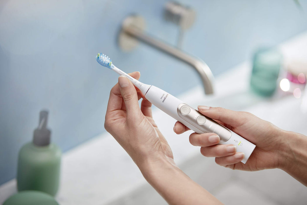 Philips Sonicare ExpertClean 7300 elektryczna szczoteczka do zębów HX9611/19, z technologią soniczną, kontrola docisku, etui podróżne, dwupak, biała