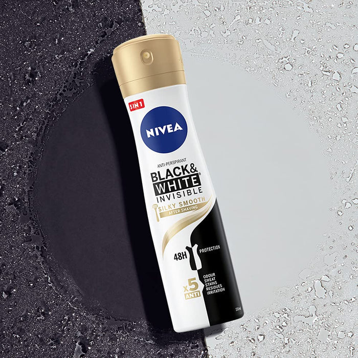NIVEA Antyperspirant Black&White Invisible Silky Smooth spray, 150 ml