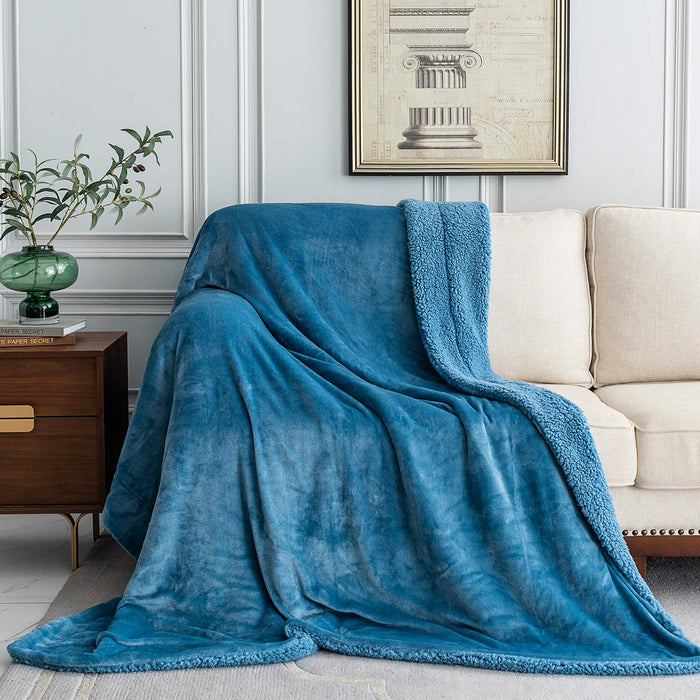 Anjee Sherpa koc polarowy, dwustronny, super miękki koc dwustronny, ciepły i lekki koc dekoracyjny, niebieski łupek na pojedyncze wymiary 130 x 150 cm(50x60 inch)