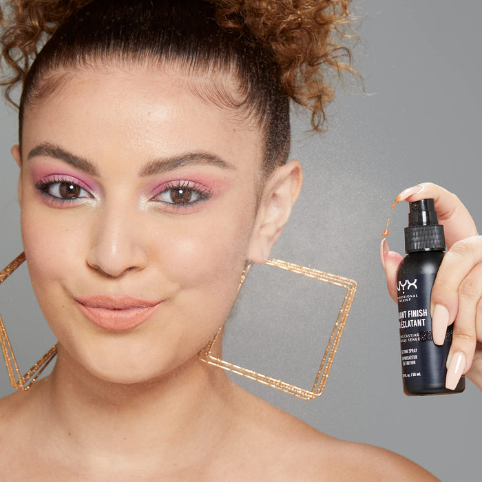 NYX Professional Makeup Radiant Finish Setting Spray utrwalacz do makijażu, setting spray z efektem matującym, fixer ze składnikami pielęgnacyjnymi, 50 ml