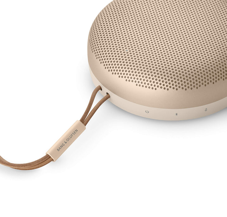 Przenośny, wodoodporny głośnik Bluetooth Bang & Olufsen Beosound A1 (2nd Generation) z mikrofonem, Gold Tone
