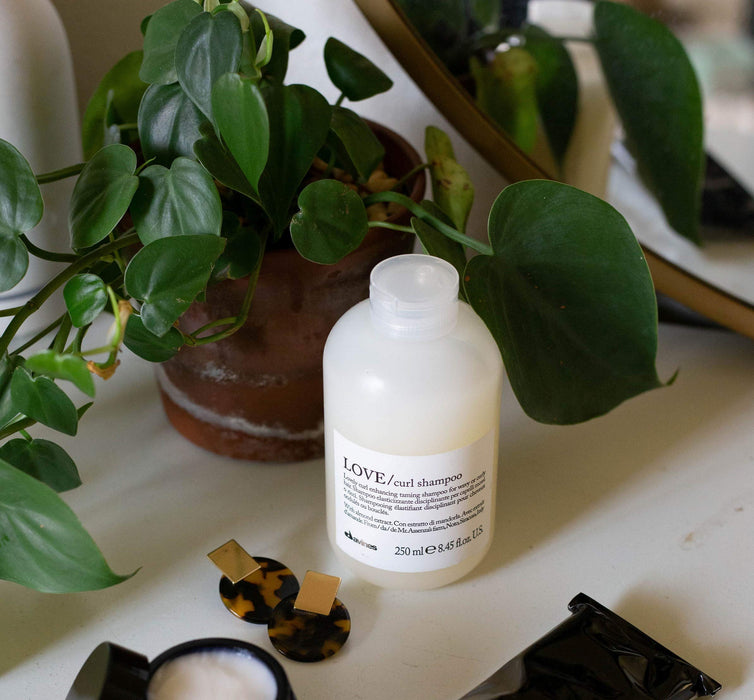 Davines Essential Haircare Love / Shampoo - Lovely Curl Enhancing szampon 250 ml